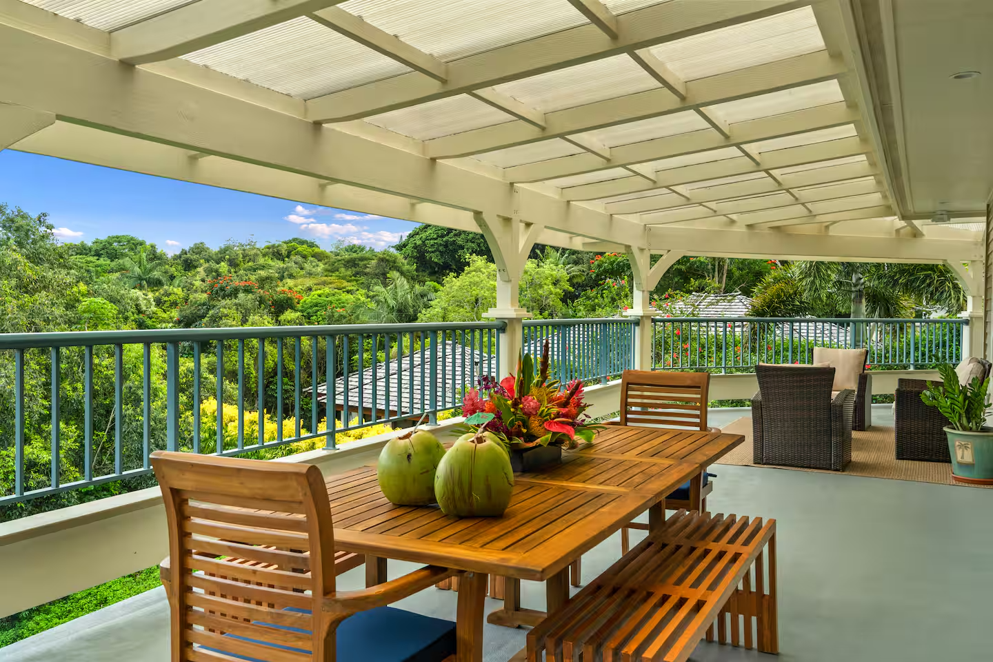 The Honey House upstairs lanai